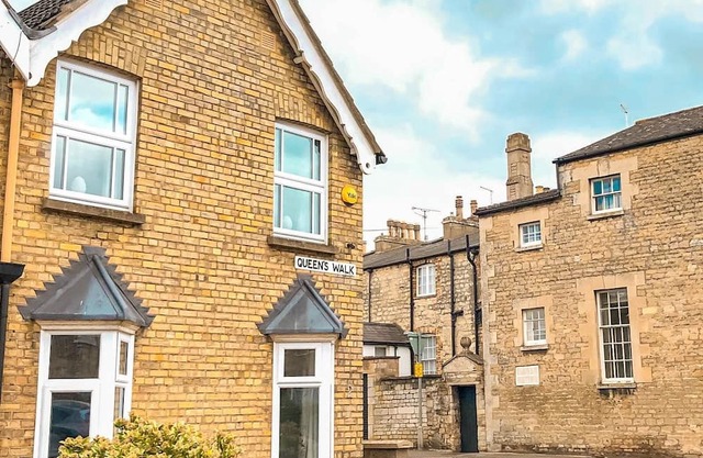 Central Stamford Townhouse