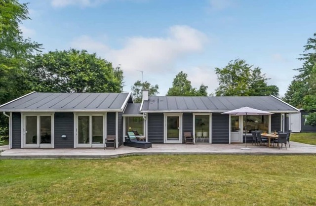 "Sverkel" - 700m from the sea by Interhome