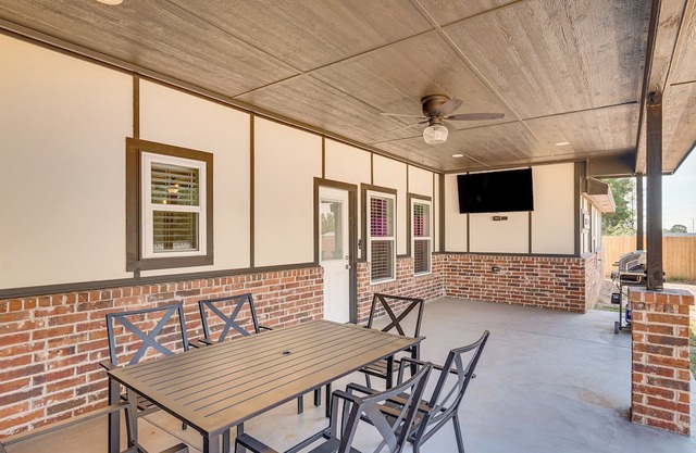 Golf, Shop & Explore: Home 5 Mi to Dtwn Midland!