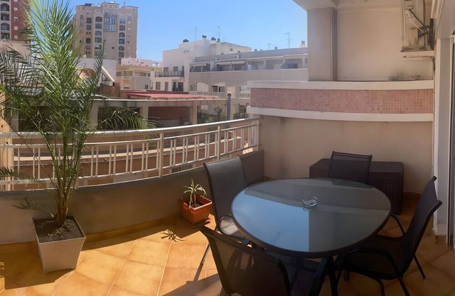 Apartment 'Junto Playa' with Private Terrace, Wi-Fi and Air Conditioning