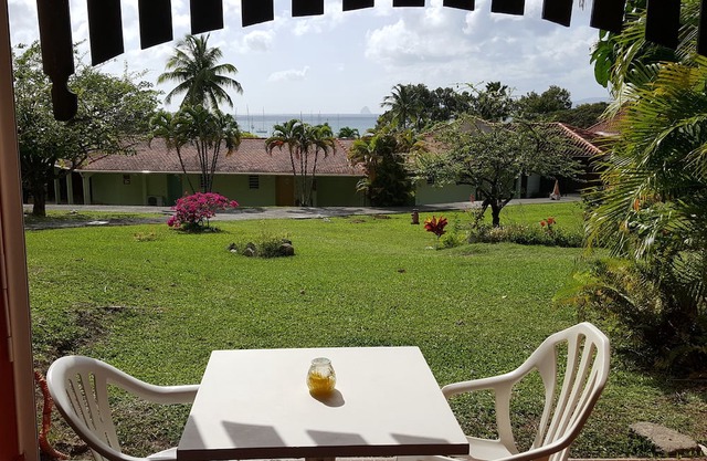 nLarge Studio,sea view,air conditioning,beach, optional swimming pool,car rental
