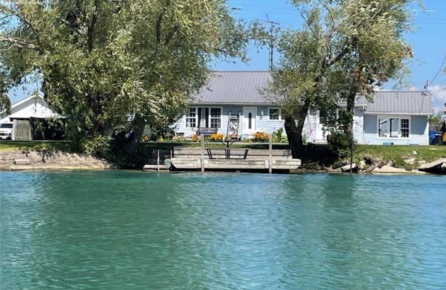 The Bluewater House