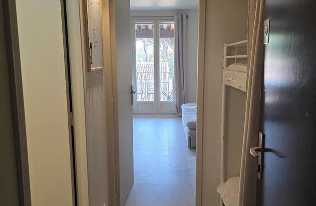 CHARMING AIR-CONDITIONED STUDIO WITH SEA VIEW