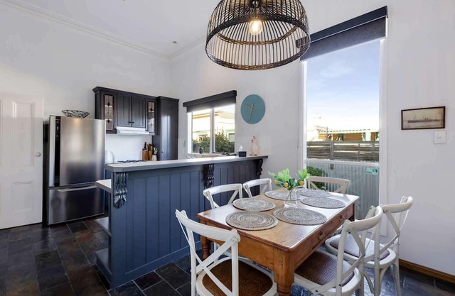 4-Bedroom Bliss On McCrae, Central Bendigo
