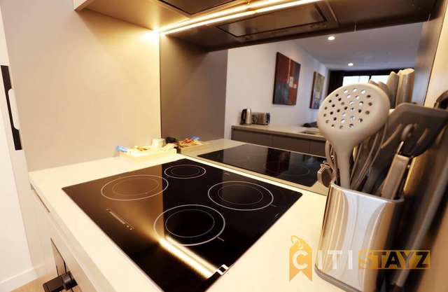 Red Rose Retreat - 1bd 1bth Apt