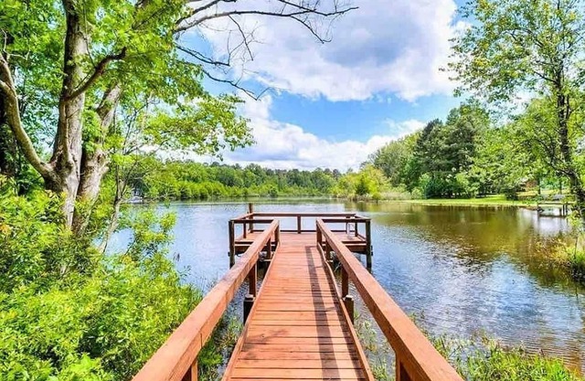 Sweet Marion - Dock + Boat Ramp + Spa + Lakefront