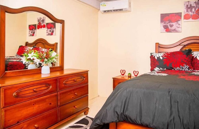 Docs Paradise Red Apartment