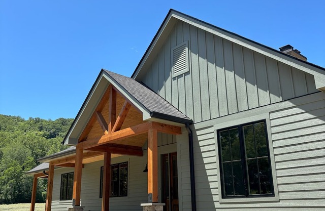 Newly Built Custom 3-Bedroom Retreat in Scenic Afton – AC & WiFi Included