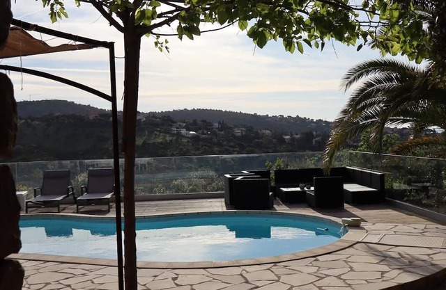 Superb pool villa with sea view in Les Issambres (83) for vacations with family or friends!