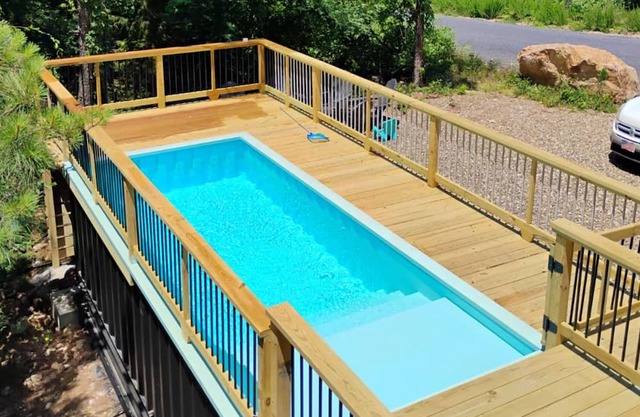 2Mountaintop Cabins Pool Saunas Slides Views &More