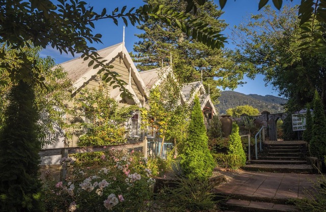 Foxglove Luxury accommodation stay. Tranquil retreat in Tilba Tilba