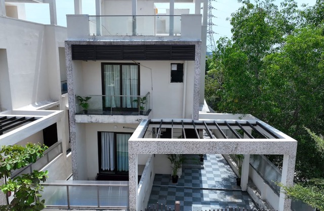 Estro Aster Villa