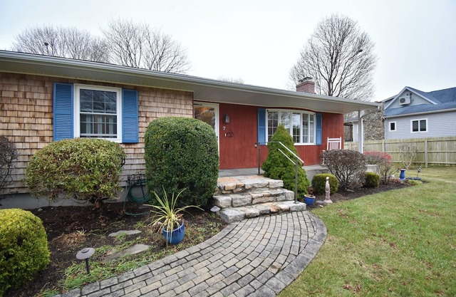 3 Bedroom, 2 bathroom | Central Air | Beautiful Outside Amenities | Minutes from your Beach Access