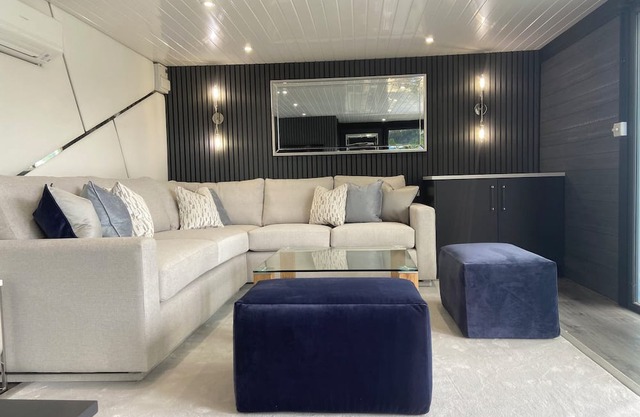 Luxury and Comfort in the Garden Room