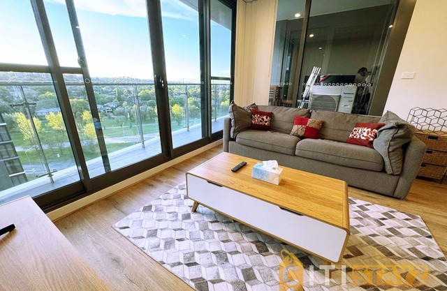Pretty in Phillip - 2bd 2bth Apt
