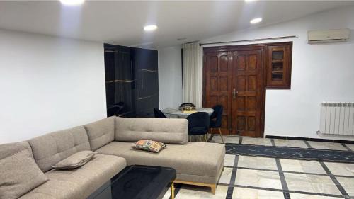 Villa luxe avec une piscine a louer a Ain el Türck Oran