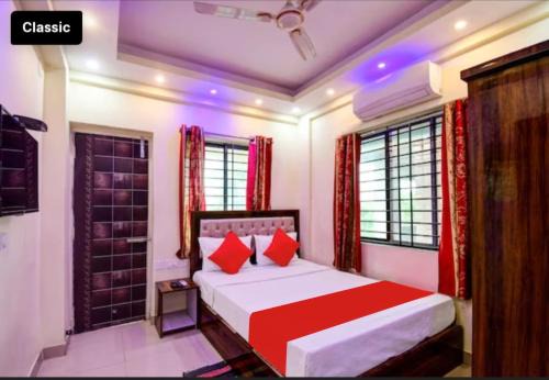 Hotel R S Villa Kolkata