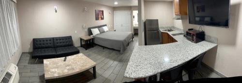 Lone Oak Studio Suites