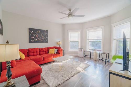 Stylish 4BR Oasis in Woodlawn, Close to UChi