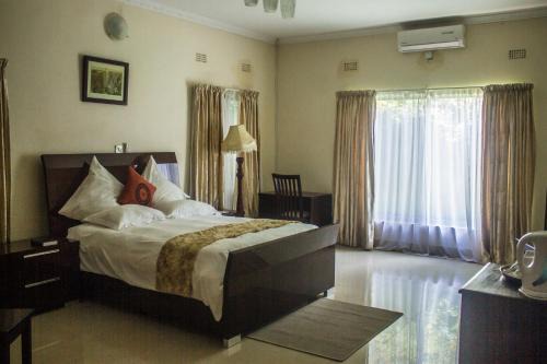 Waterfalls Boutique Hotel