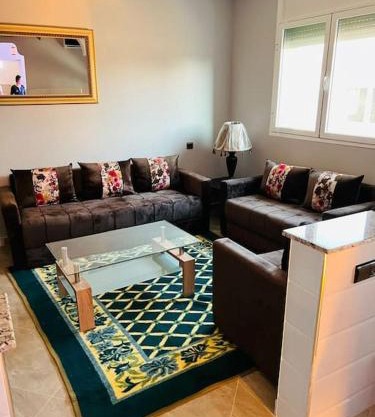 Modern möbliertes Apartment