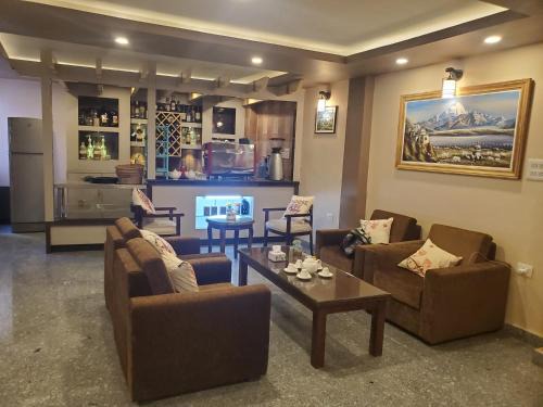 Hotel Mukhum International