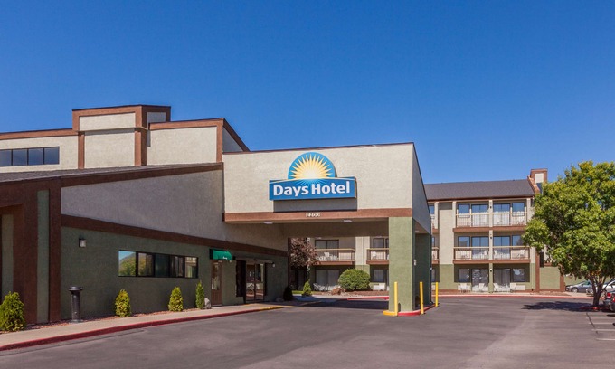 Flagstaff Hotel | Days Hotel by Wyndham Flagstaff