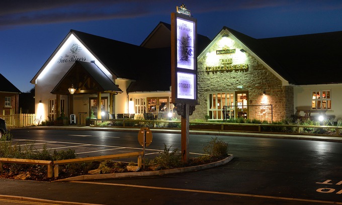 Chepstow Hotel | Two Rivers Lodge by Marston’s Inns