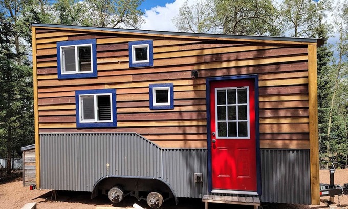 Cripple Creek Cabin | NEW Lovable Mountain Tiny Home near Cripple Creek