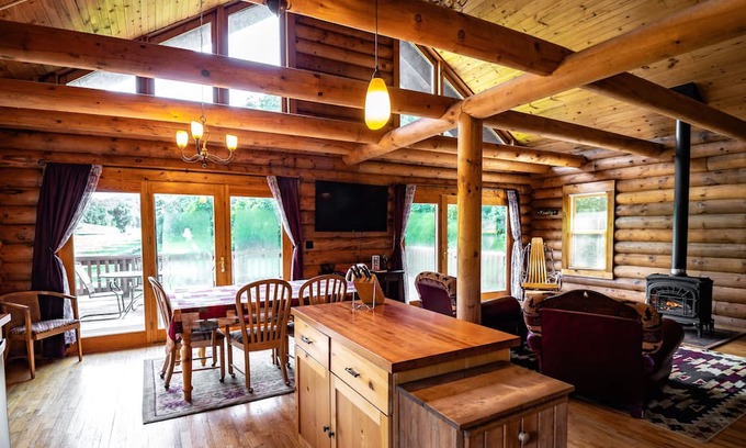 Ferryville Cabin | The Rustic Lodge, Romantic, Secluded on Stream in the Driftless- Hot Tub