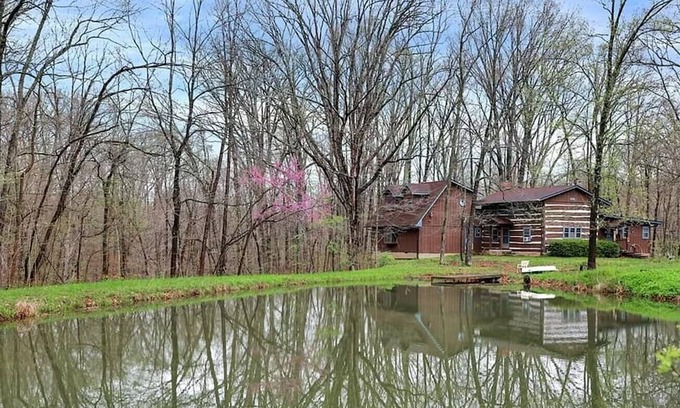 Morgantown Cabin | Authentic Log Cabin built in 1827
