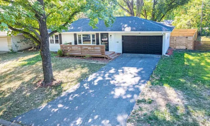 Columbia House | Remodeled and centrally located home in Columbia
