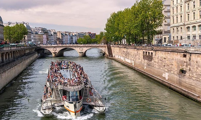 Quartier de la Monnaie Apartment | Urban Flat 140 - Beautiful Flat near Saint-Germain des Pres
