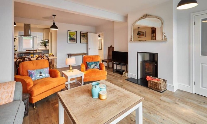 Hognaston House | Host & Stay | The View at Orchard View