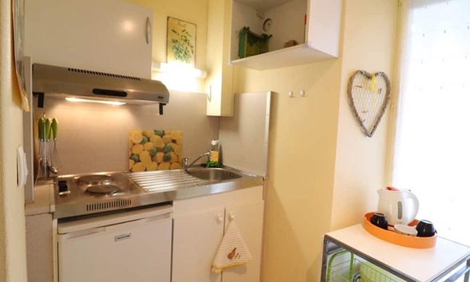 Calvinet Apartment | Studio Puycapel-Calvinet, studio flat, 2 persons