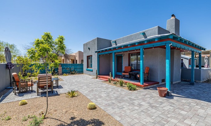 Tucson House | Modern, new house. One Block from Campus