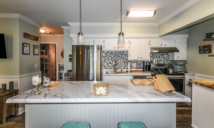 Garden City Condo | The Coddage #5 - Two bedroom, Two Bath Second Row Condo in Garden City Beach