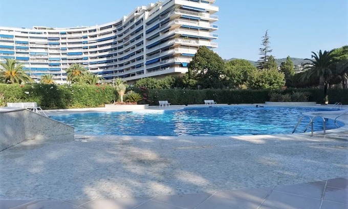 Mandelieu-La-Napoule Apartment | Apartment Mandelieu-La Napoule, 1 bedroom, 4 persons