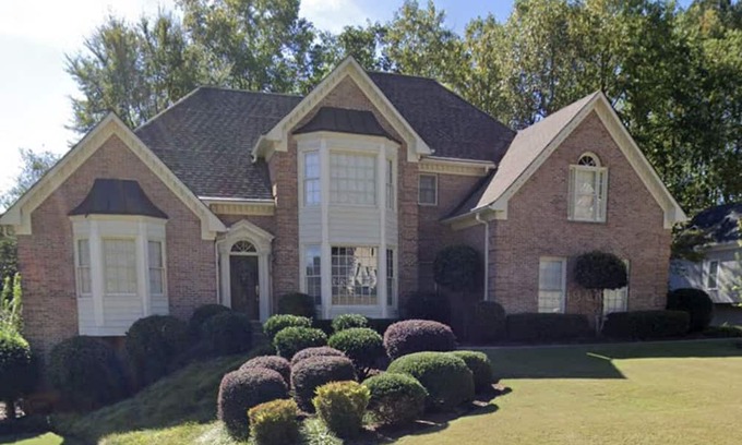 Smyrna House | Modern 4bd/4bth home.