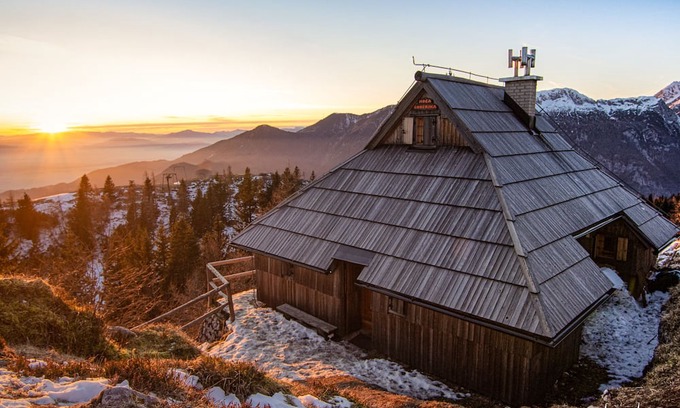 Kamnik House | The Eagle's Nest high in the mountains with sauna and hot tub