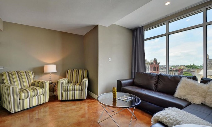 Downtown Austin Apartment | The Littlefields by Lodgewell | Great Location B2