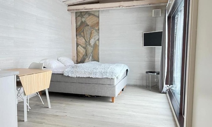 Vaajakoski Apartment | High-quality suite by the lake