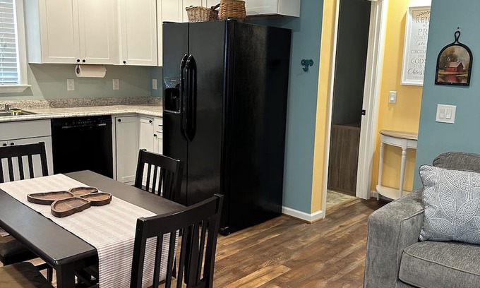Foneswood House | Charming house in pleasant Montross with AC, WiFi