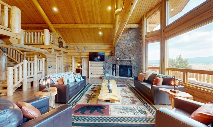 Fort Valley House | Luxury log cabin home with large deck, loft, mountain views, & grill