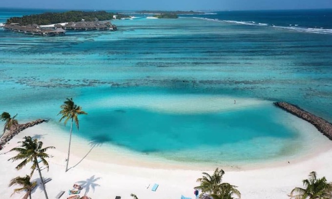 Huraa House | Seaview Suite in Huraa Guesthouse with AC, Wifi & Balcony