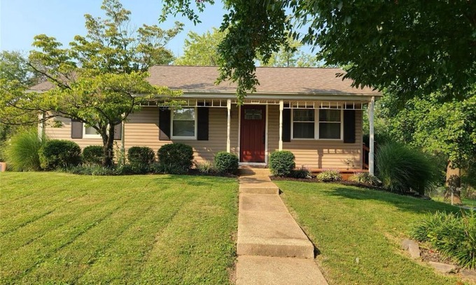 Ballwin House | Charming 1-bedroom in basement with AC, WiFi in awesome Ballwin