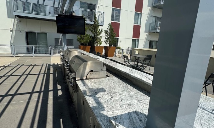 Midtown Apartment | 2BR2B Modern Oasis D/twn Detroit with Pool. Walk to all stadiums and theatres