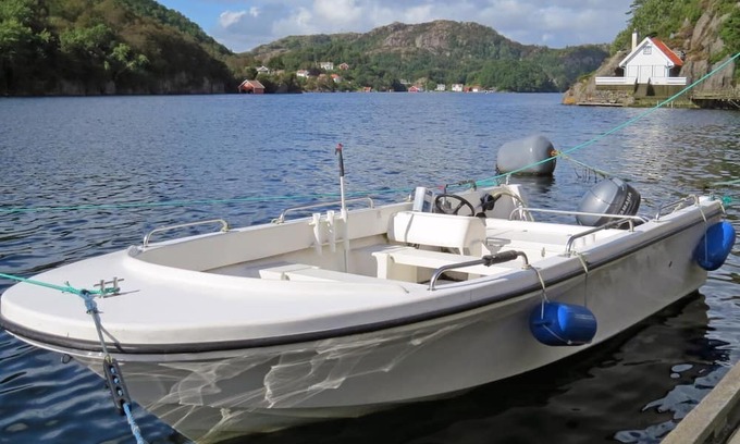 Flekkefjord House | Holiday home "Aurora Ulleroy", island Hidra - there alone location on the island Ulleroy near Flekkefjord, Kirkehamn/Kirkehavn, Norway-Vestagder, Southern Norway, 11 persons, 6 bedrooms, 2 x shower room, utility room and guest toilet, huge jetty,.