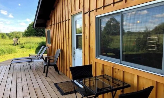 Grey Highlands Ski Chalet | Private 5 Acre Chalet with Bunkie & Sauna - Rated 4.9 with 100 Reviews on Airb&b