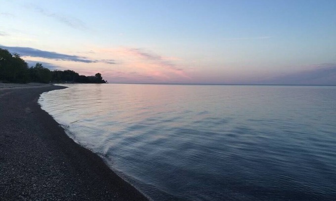 Port Sanilac House | BeachFront Couples Getaway w Starlink & Sunrises!